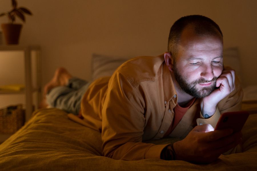5 Late Night Habits You Must Avoid for Better Sleep